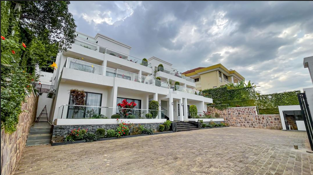 Private Top-Level Escape in Kacyiru