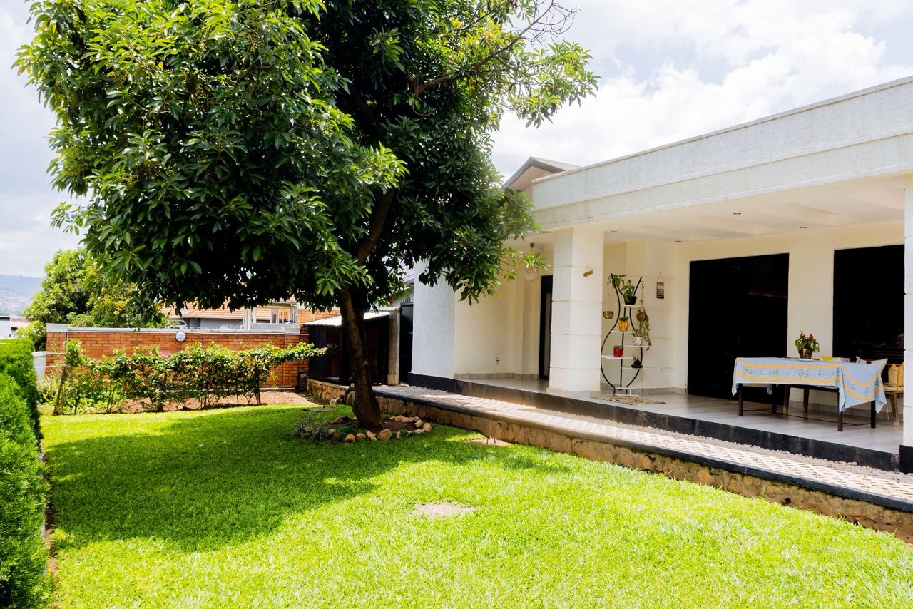 Cozy Furnished House for Rent in Kibagabaga Kigali | Modern Kitchen & Private Garden