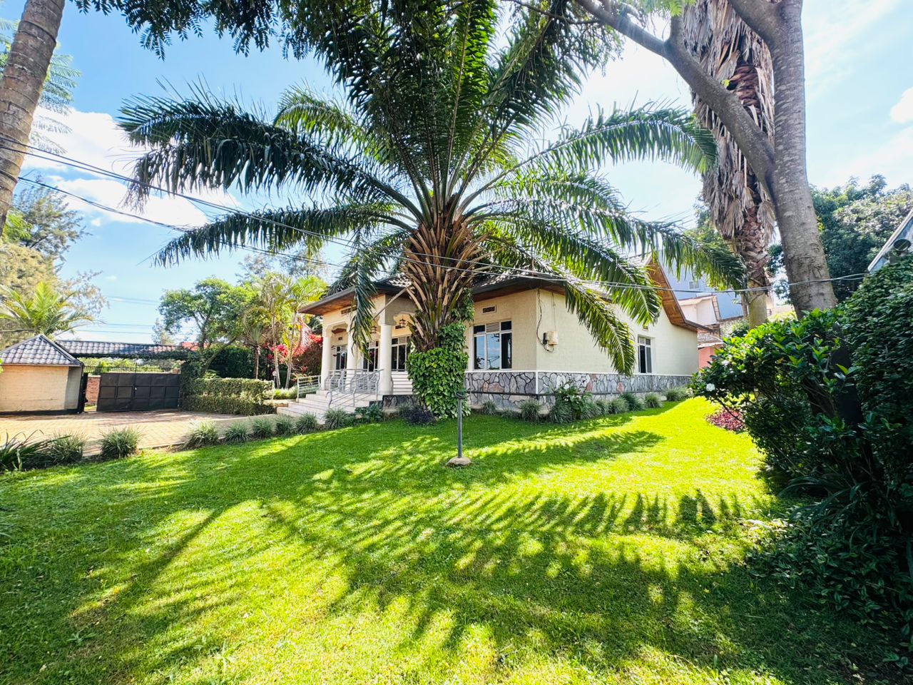 House for Sale in Kimironko Kigali | 4 Bedrooms | 1,000 sqm | Ideal for Families