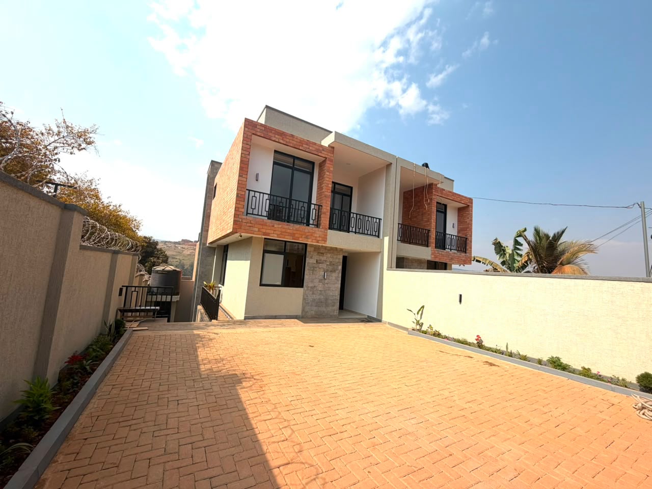 Brand New Semi Detached 4 Bedroom Houses for Rent in Kagugu, Kigali | Modern Home | RWF 1.5M/Month